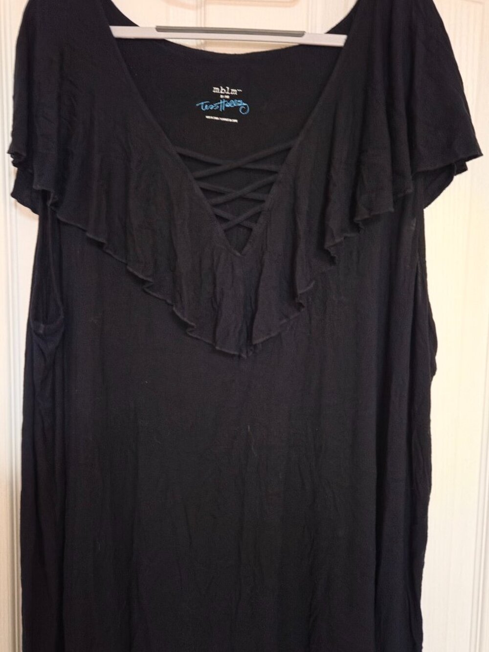Sleeveless blouse